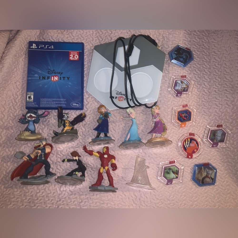 🔵Disney Infinity 2.0 starter pack + figures